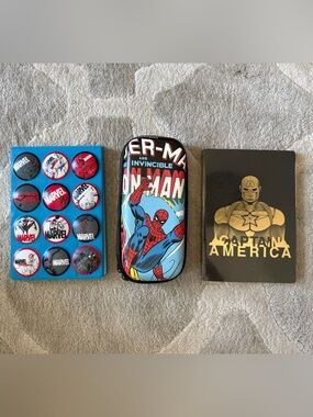 Marvel Spider-Man Graphic Hard Shell Electronics Case in Blue and Red
